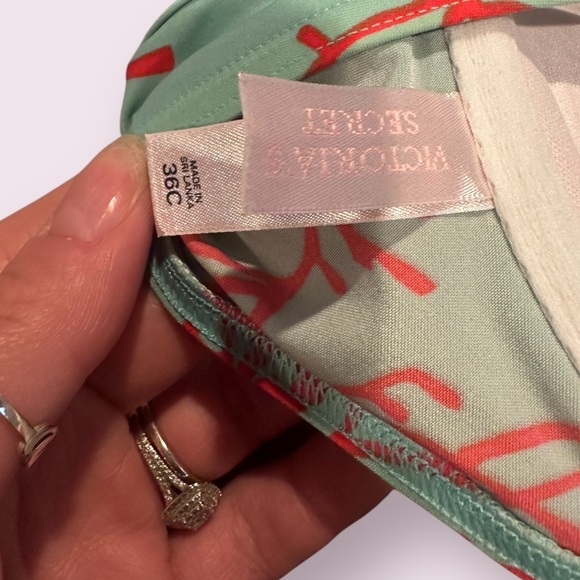 Women's Victoria's Secret Coral Print Bikini 36C and Medium - Picture 10 of 16